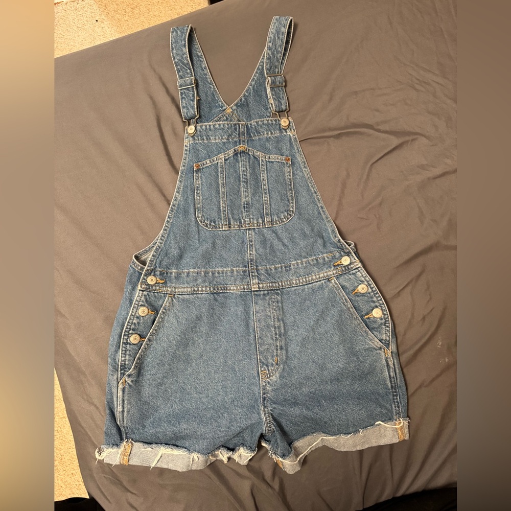 NWOT Old Navy Denim Romper/overalls size Medium